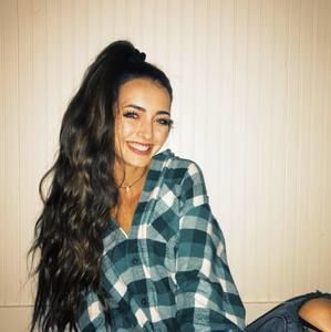 Meet your Posher, Allysa